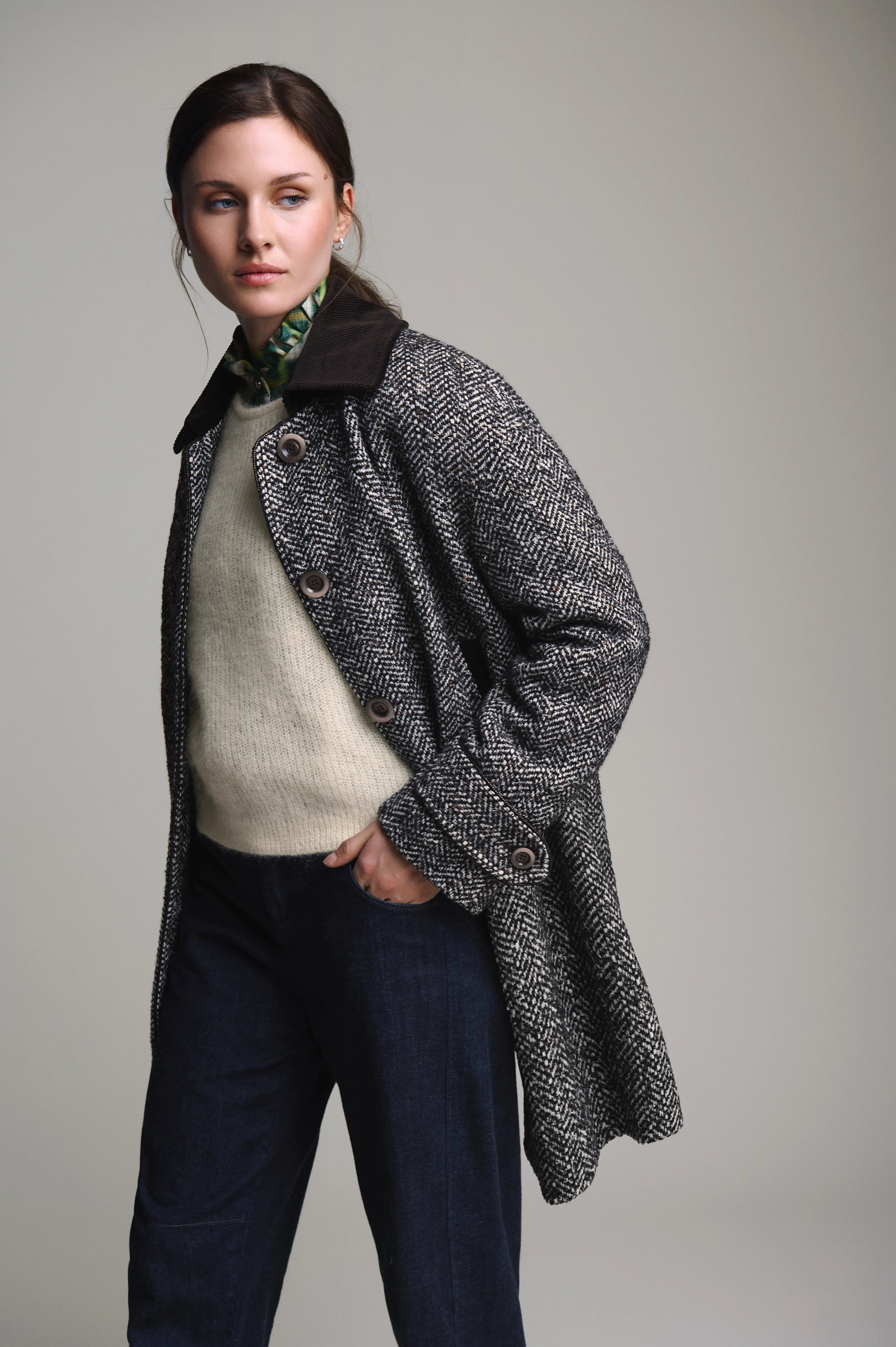 Kurzmantel aus meliertem Tweed VON&ZU